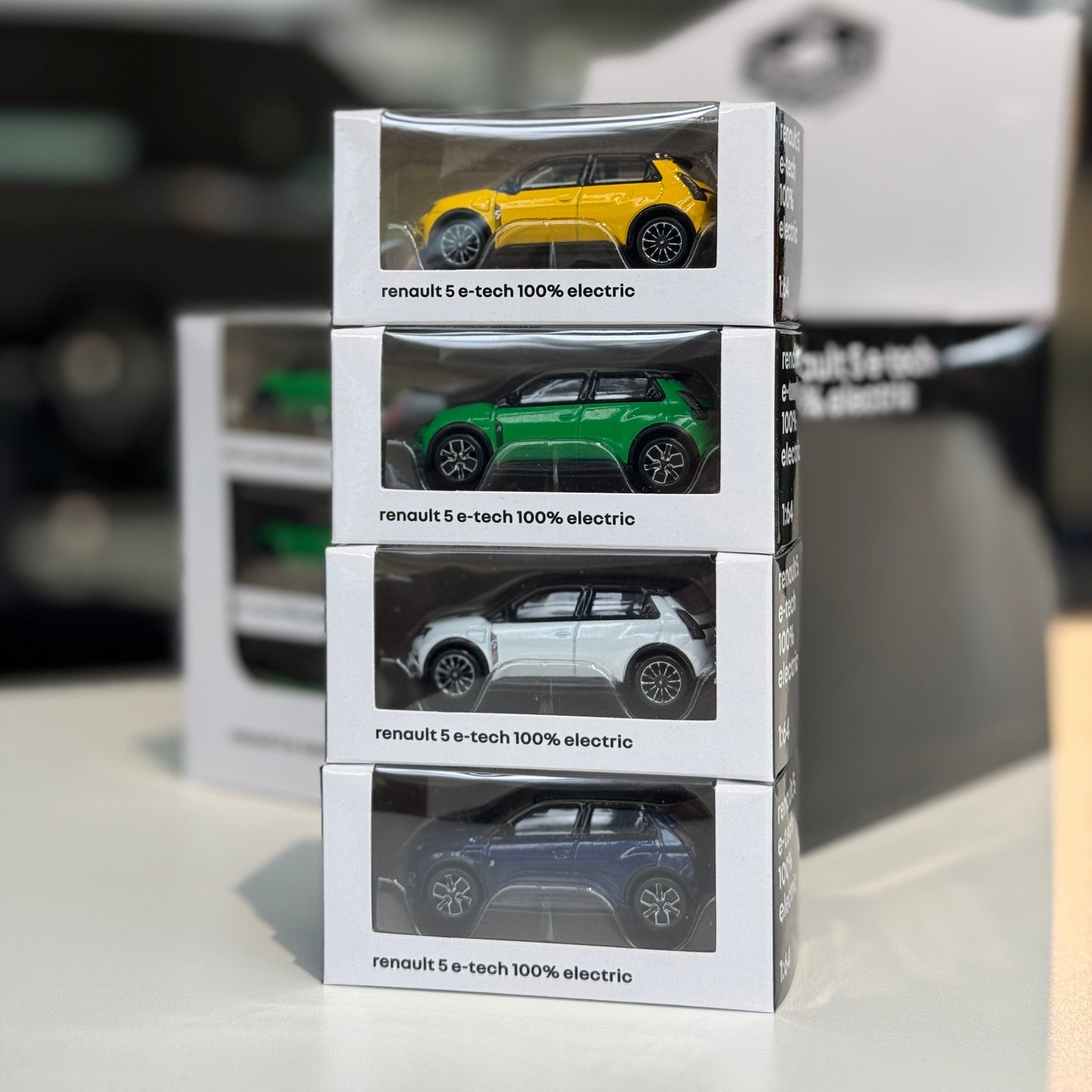 Modellino R5 E-Tech 1:64